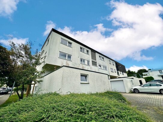 Großzügige 3,5-Zimmerwohnung mit gr. Südbalkon-/terrasse und ca. 24 m² Hobbyraum in bevorzugter Lage