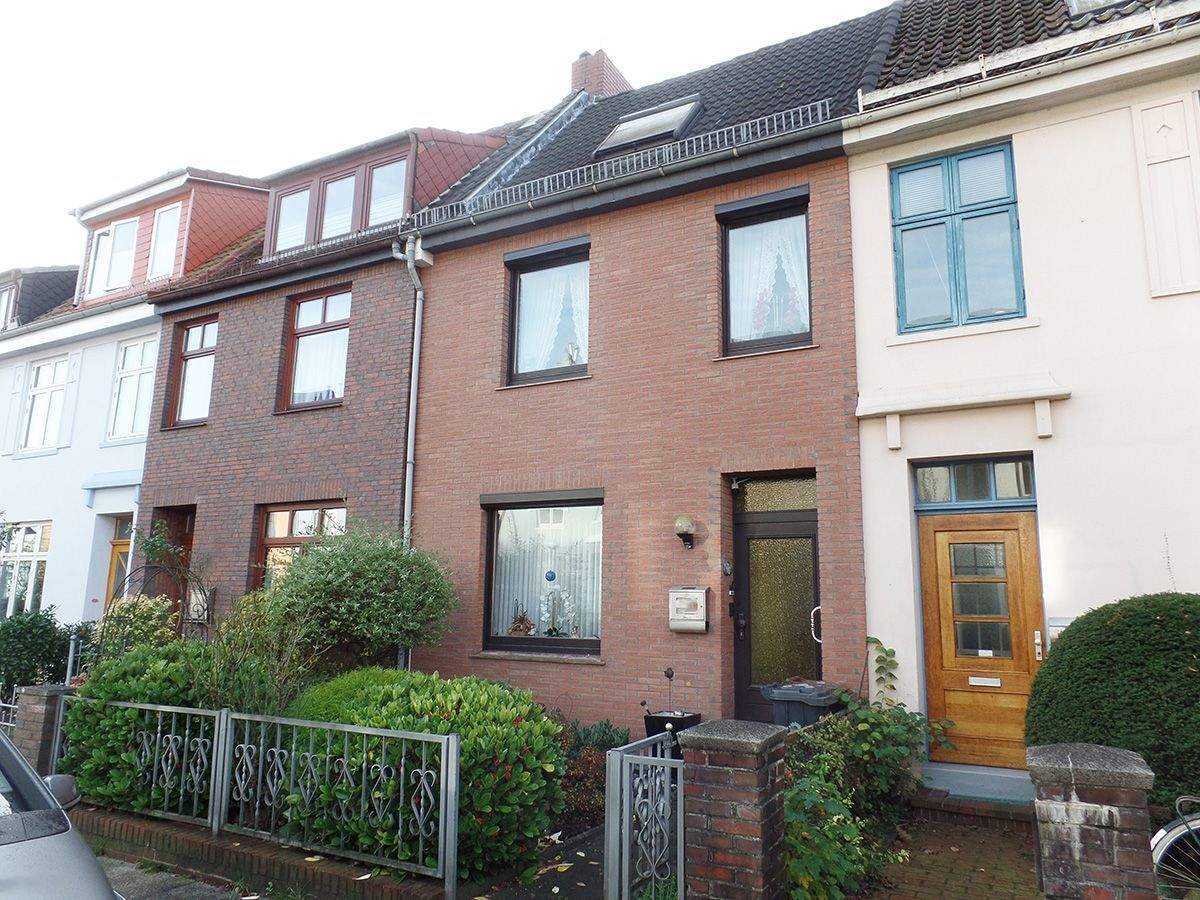 Bremen - Hastedt, Reihenmittelhaus mit Garten in schöner Wohnstraße