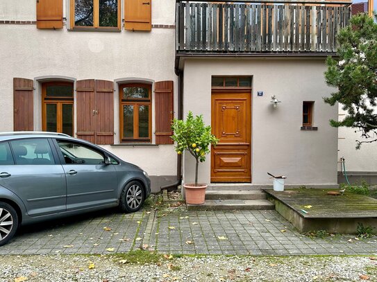 Ruhige EG-Wohnung (5 Zimmer) mit Gartenanteil in Nürnberg-Schniegling