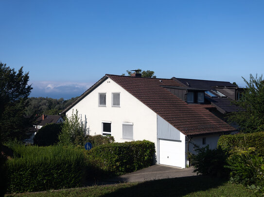 Panoramasicht und große Gartenoase - in wunderschöner Lage!