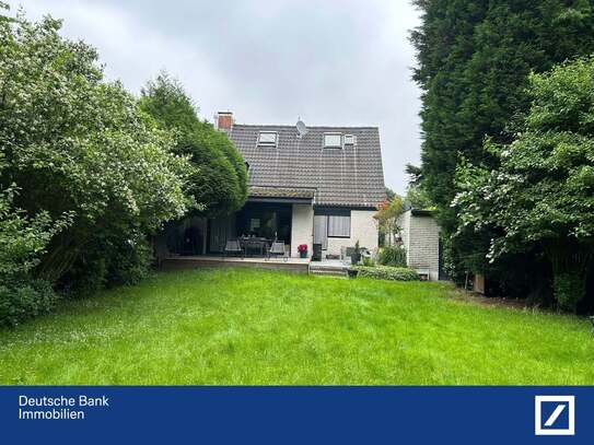 Traumhaftes Einfamilienhaus in begehrter Lage in 40591 Düsseldorf