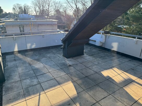 Dachterrassenwohnung mit 3 Zimmern