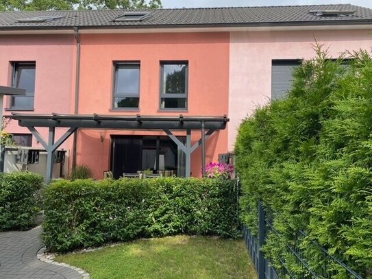 Kaltenkirchen: Familienglück lässt sich kaufen! Modernes Reihenmittelhaus!