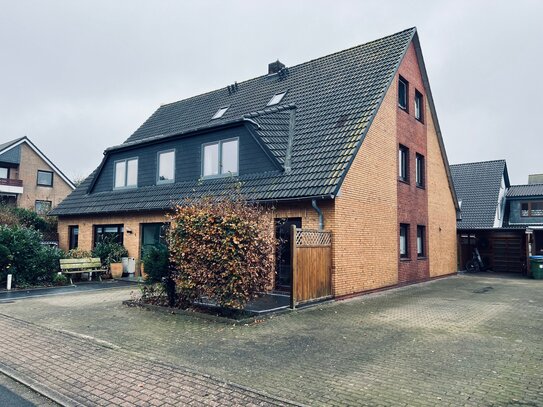 Ein Appartmenthaus in der zweiten Reihe zum Strand