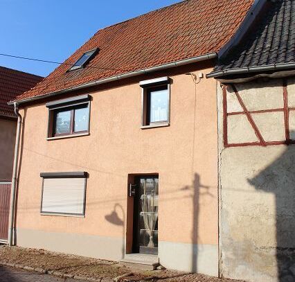 Einfamilienhaus mit Nebengebäude in Oberheldrungen (Handwerkerobjekt)