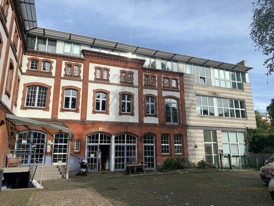 Moderne Büro-/Atelierflächen in der Palmaille - ursprünglich Eierlikörfabrik um 1900