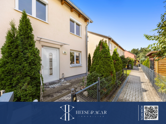 Bezugsfrei: Reihenendhaus mit Garten und 2 Stellplätzen in Lichterfelde.