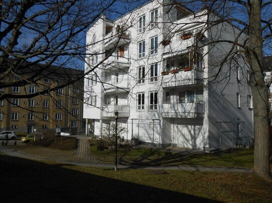 Attraktives Appartement mit Einbauküche-Waschmaschine- Stellplatz !