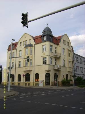 Schöne Altbau-Wohnung, 2. Etage links