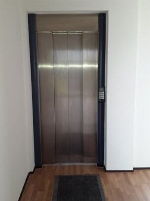 Charmante 2 Zimmer DG-Wohnung mit Terrasse und EBK