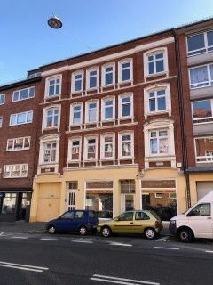 Ringstr. 84 . 3 Zimmerwohnung, WG geieignet ab sofort zu vermieten.