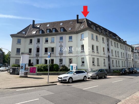 Moderne, frisch renovierte 3-Zimmer-DG-Wohnung mit Balkon in MG-Stadtmitte