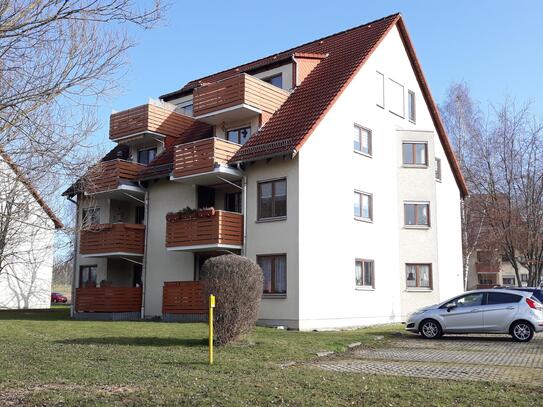 Schöne 3-Raum-Wohnung mit Balkon in ländlicher Umgebung