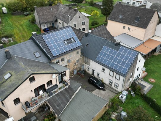 Haus mit drei Wohneinheiten - ihr Domizil in der Eifel