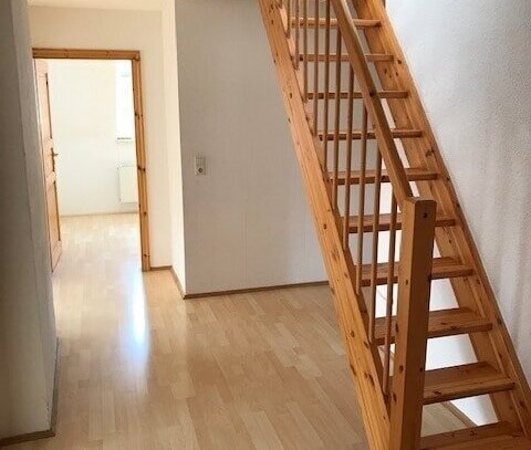 Wohnen an der Elbe sonnige schöne 4-R-Wohnung in MD-Werder im DG ca.105m² BLK. zu vermieten.