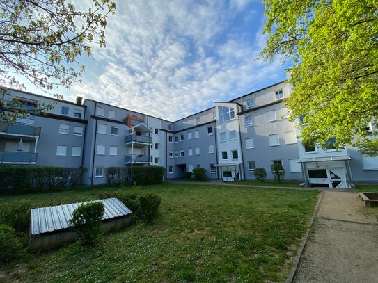 Schöne 3-Zimmer-Wohnung mit Balkon ! Bitte beachten: Nur mit Wohnberechtigungsschein anmietbar !