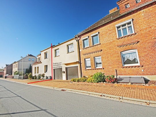 Reihenmittelhaus mit zwei Garagen in Zahna-Elster