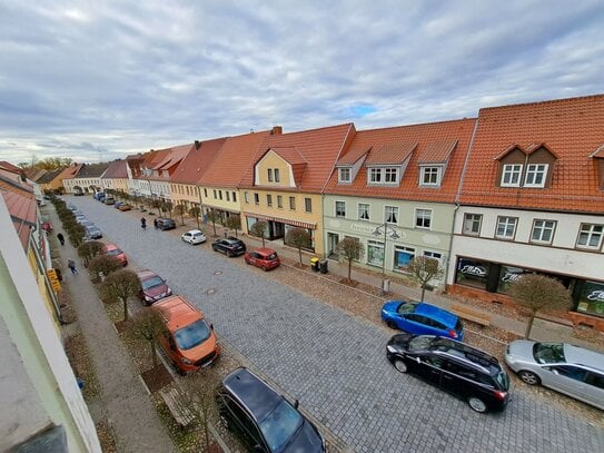 Gemütliches Wohnen im Altbau, herrschaftliche Stuckdecken, Platz für die ganze Familie