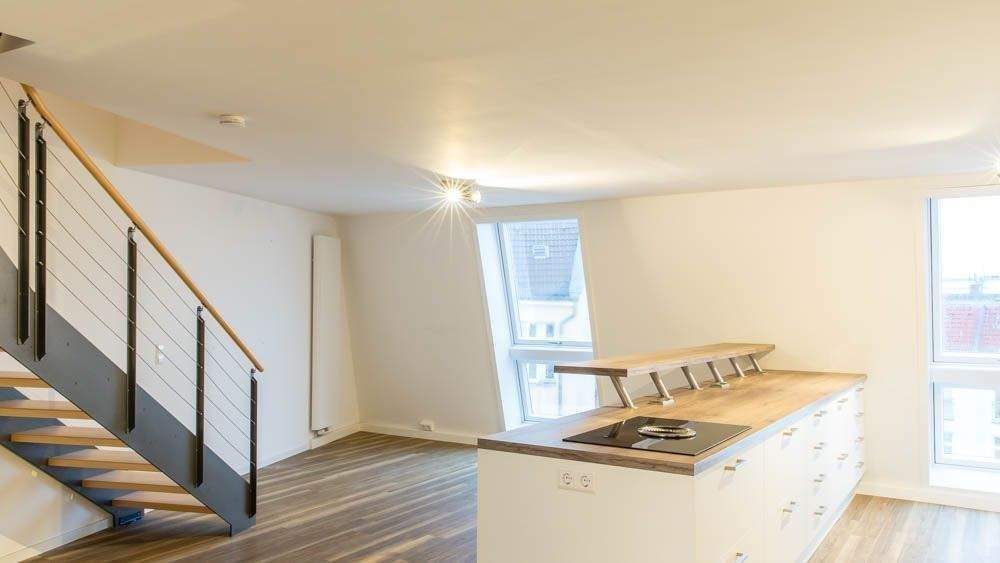 HOMESK - 4-Zimmer-DG-Maisonette-Wohnung mit Aufzug und EBK direkt am U-Bhf. Eberswalder Straße - Foto 1