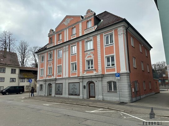 Moderne und charmante Wohnung in preisgekröntem Denkmal am Stadttor - exzellente Investition!