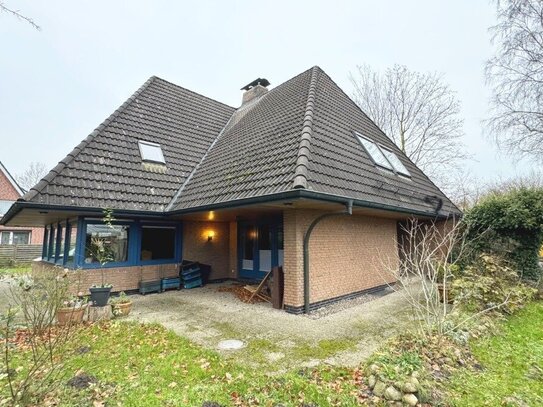 Endlich Platz! Wohnen im Architektenhaus mit allen Möglichkeiten, Badewanne & wassergeführter Kamin