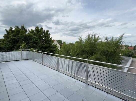 PERFEKTE 4-Zimmer-Eigentumswohnung mit großer Dachterrasse, Ankleide, 2 Bädern u.v.m.