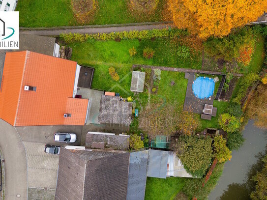 Mehrgenerationenhaus mit drei Wohneinheiten und großem Garten