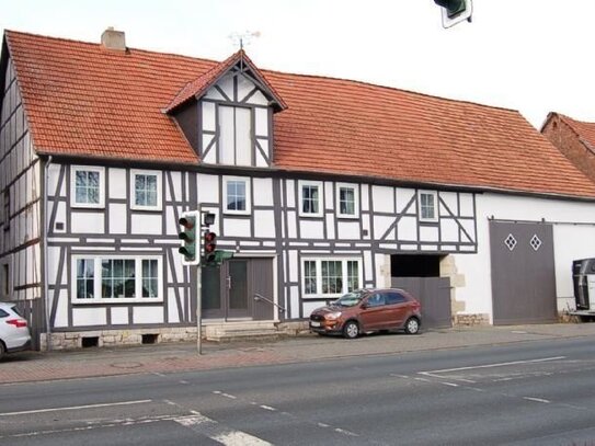 Pferdehof mit grossem Grundstück in zentraler Lage zu verkaufen