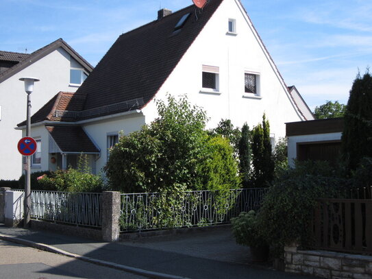 Gemütliches älteres EFH mit Garage, Nebengebäude und schönem Garten in Eckental - Forth***für Kapitalanleger oder Eigen…