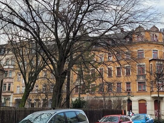 Gleich einziehen* Herrliche Galeriewohnung mit Balkon