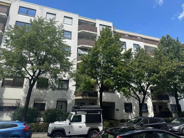 EIGENBEDARF ODER KAPITALANLAGE * MÜNCHEN-OBERGIESING FASANGARTEN - NÄHE STINZINGPLATZ: VERMIETETE 2-ZIMMER-ETW * 2 BALKONE * 5. OG * LIFT * 1 TG-PP