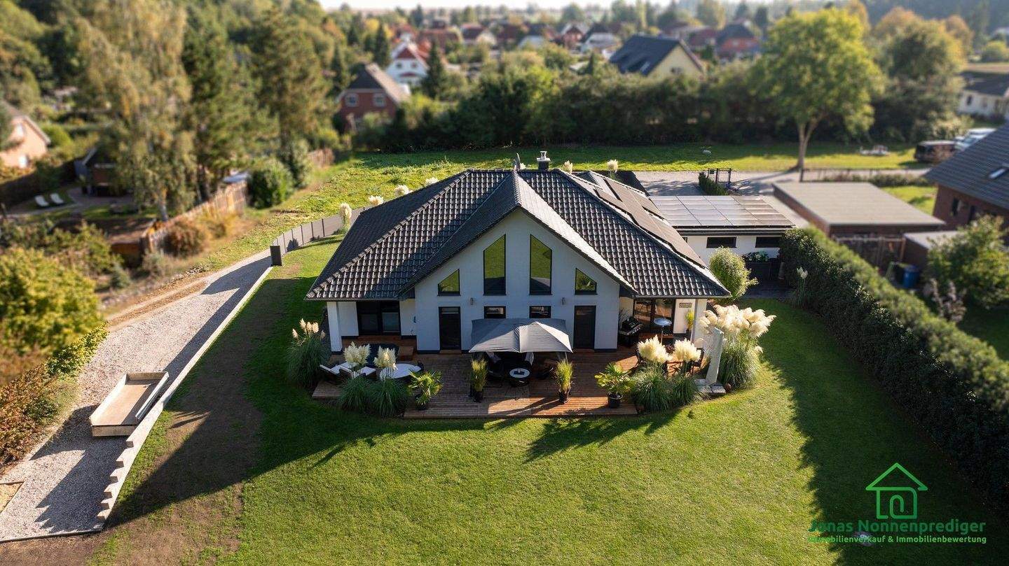 Exklusives modernes Einfamilienhaus mit Garten und Doppelgarage - für den Käufer provisionsfrei