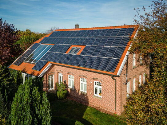 Tolles Wohnhaus mit riesen Garten, plus Lager-/Produktionshalle auf sehr schönem Grundstück