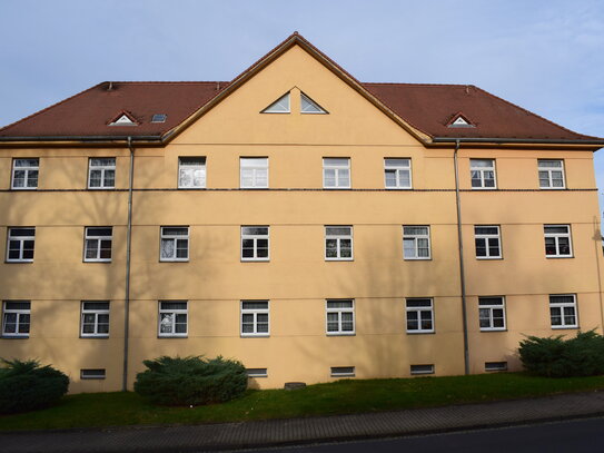 2 Raum-Wohnung im Altbau in zentraler Lage