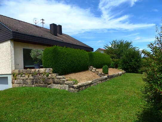 Charmantes Einfamilienhaus auf über 700m² Grdst. mit toller Aufteilung in 1a Wohnlage.