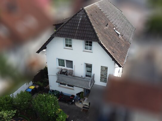 Geräumige 4-Zimmer-Maisonette-Wohnung mit Balkon & Gartennutzung in Nieder-Wöllstadt