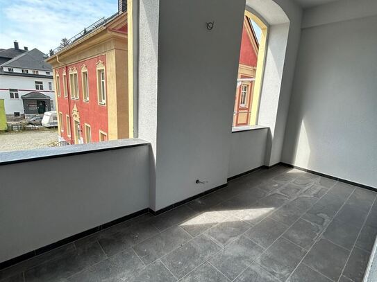 Erstbezug nach San.! Große 5-Zimmer Loft mit Wa., Du. und Riesenloggia in ruhiger Lage! EBK mgl.