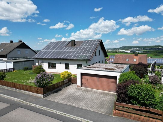 Barrierefreies Einfamilienhaus mit Einliegerwohnung und Photovoltaikanlage in familiärer Lage