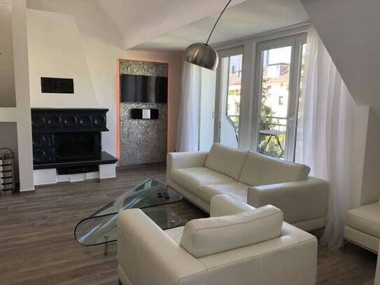 Pure Wohnkultur: Möblierte Loft in Rodenkirchen