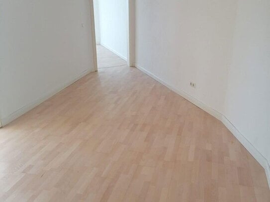 Sanierte 4-Zimmer-Altbauwohnung in BS, nahe der Innenstadt