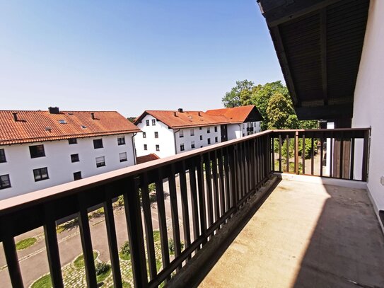 ***Traumwohnung mit offener Küche und terrassenähnlichem Balkon in TOP-Lage ****