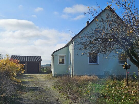 Handwerker aufgepasst - Sanierungsbedürftiges Einfamilienhaus mit viel Potential auf einem Grundstück mit 2.460 qm!