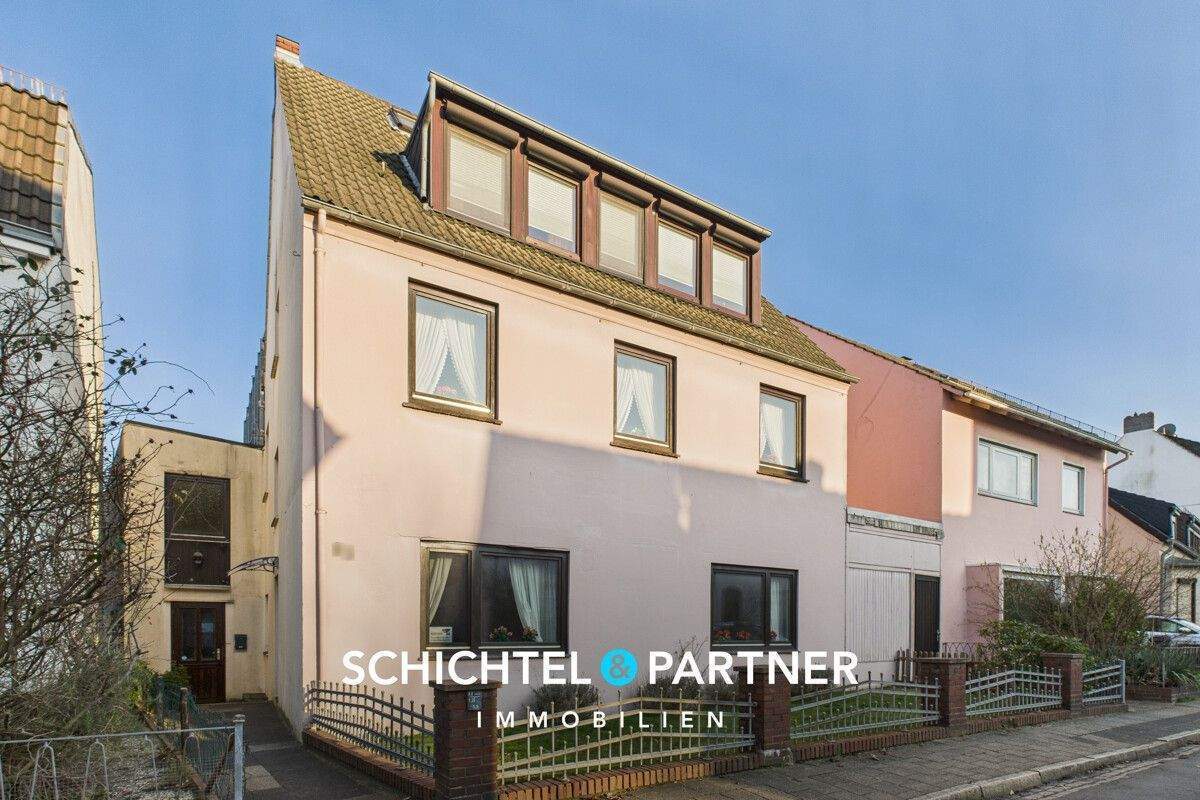 Ohlenhof | Geräumiges Dreiparteienhaus mit großem Grundstück und Gewerbe