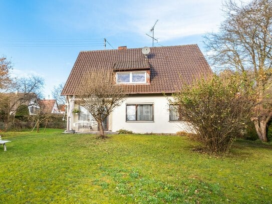 Einfamilienhaus mit 2 Wohneinheiten - Großzügiges Wohnen mit Gartenidylle und vielen Möglichkeiten