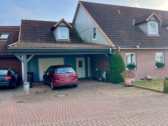 Gepflegte Doppelhaushälfte mit Garage und Carport !