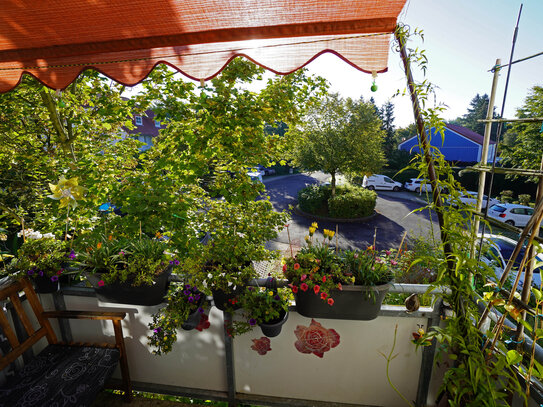 Kleine Kapitalanlage mit Südost-Balkon in der Bel étage inkl. PKW-Stellplatz