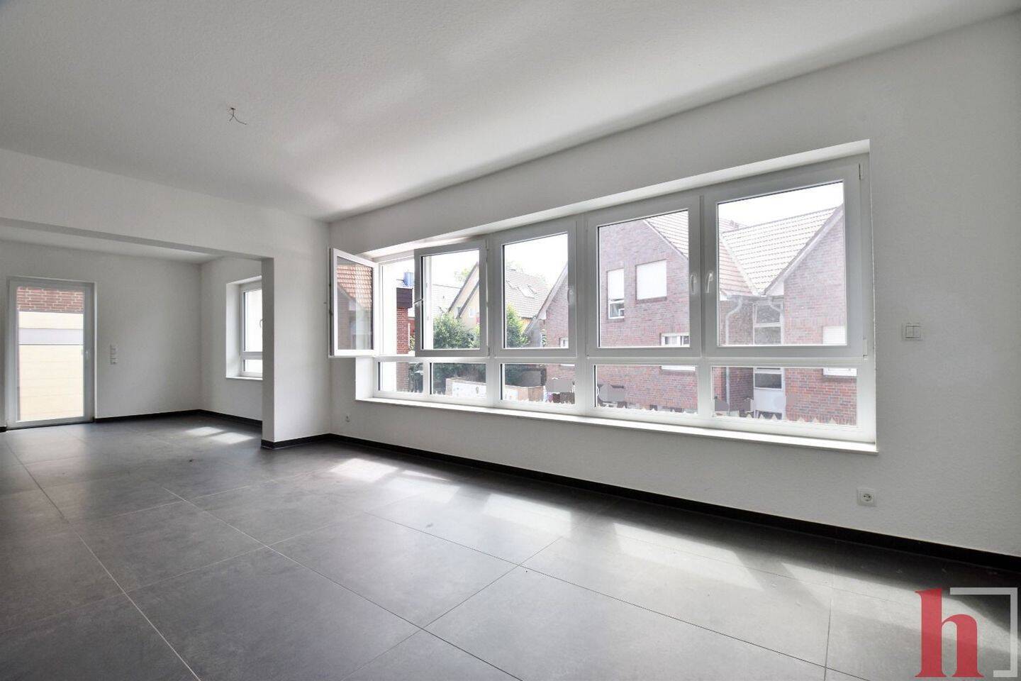                                                               Gro&szlig;z&uuml;gige 4-Zimmer-Wohnung mit Balkon in Steinfeld                                                       in Steinfeld (Main-Spessart)