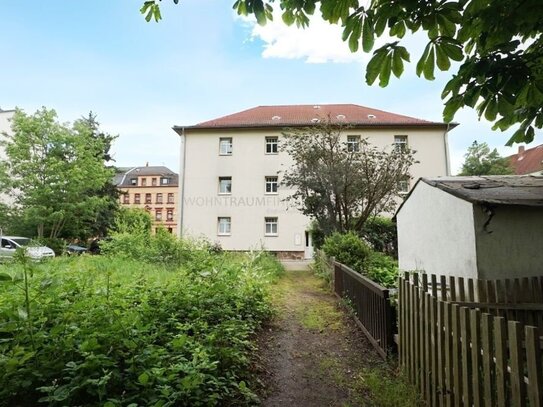 Sanierte 3-Raum-DG-Wohnung mit Garten