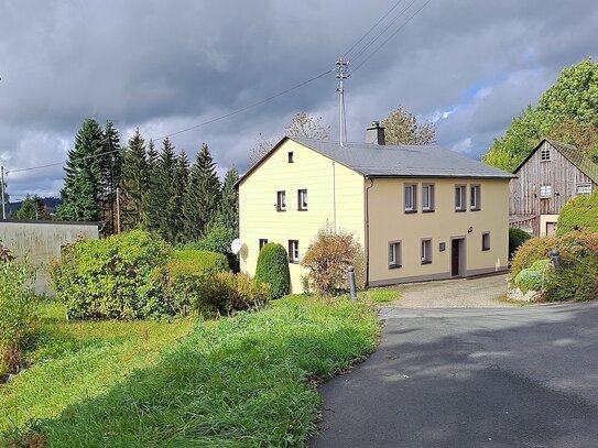 Wohnen auf dem Lande, direkt am Waldrand - Überschaubares EFH unweit von Schwarzenbach am Wald