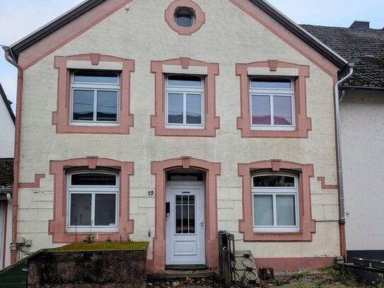 Charmantes Einfamilienhaus mit Garten und vielen Gestaltungsmöglichkeiten